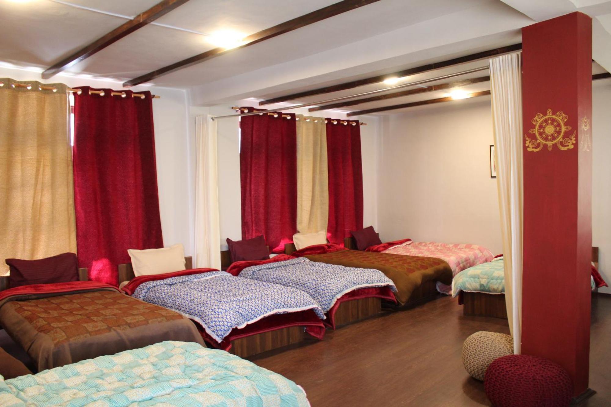 Kyelang Times Hostel Kültér fotó