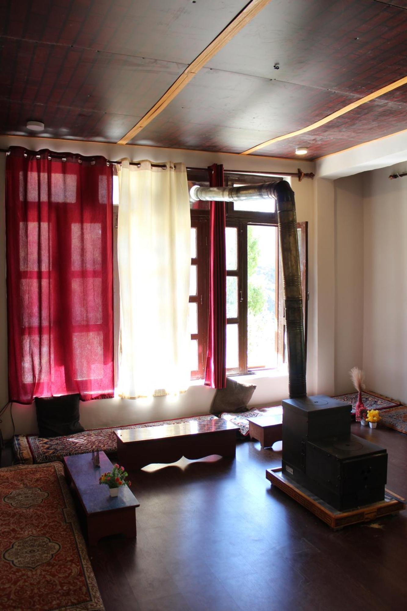 Kyelang Times Hostel Kültér fotó